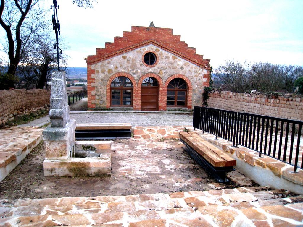 Casa Rural Patiño Guest House Quintanas de Gormaz Bagian luar foto