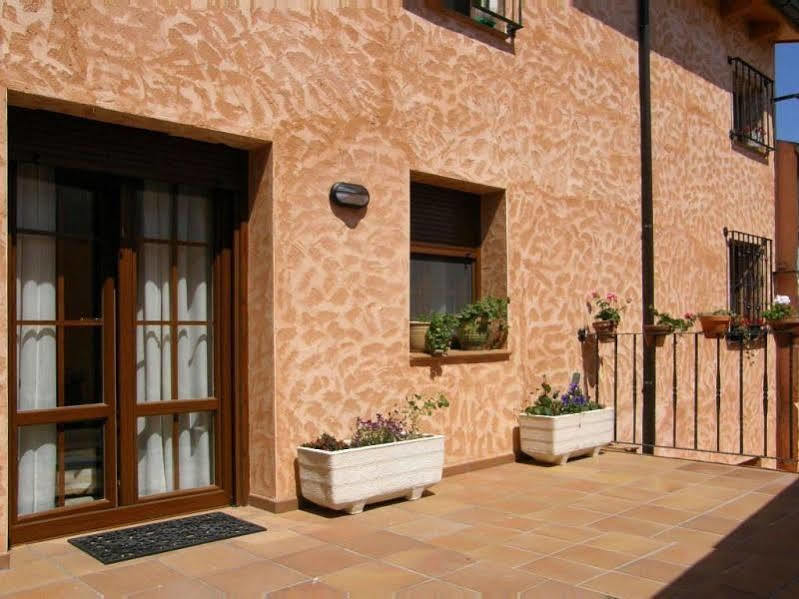 Casa Rural Patiño Guest House Quintanas de Gormaz Bagian luar foto