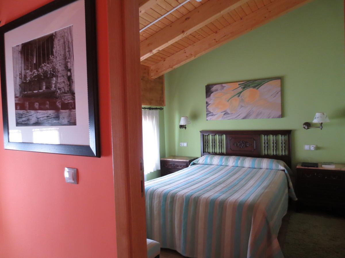 Casa Rural Patiño Guest House Quintanas de Gormaz Bagian luar foto